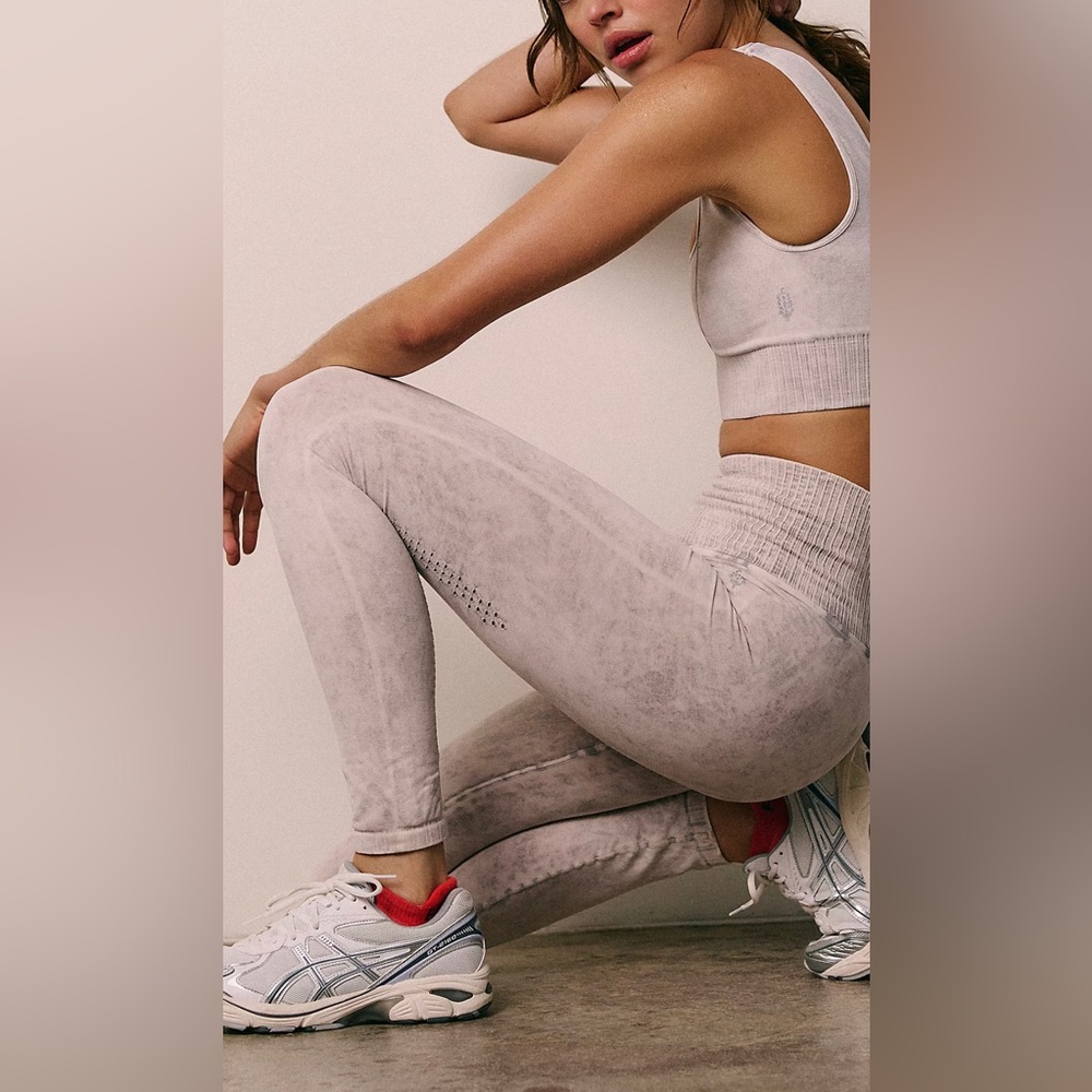 Free People $126 FP Movement Good Karma Ice Gray White Sports Bra Leggings Set